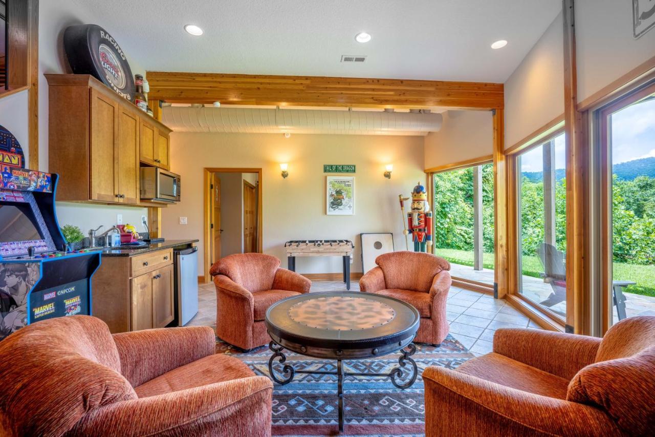--Mountain Chalet Getaway With Breathtaking View Next To Tail Of Dragon-- Robbinsville Exteriör bild